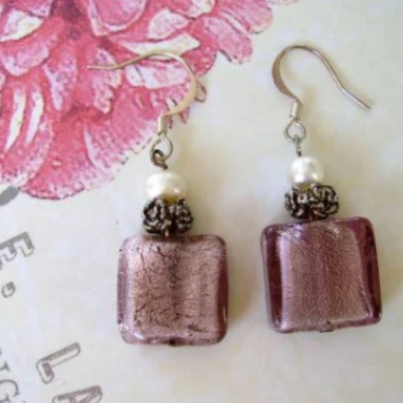 Hand Crafted Jewelry - VINTAGE🌸PINK SQUARE GLASS BEAD EARRINGS